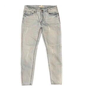 Forever 21 | Light Wash Distressed Jeans | Size 30